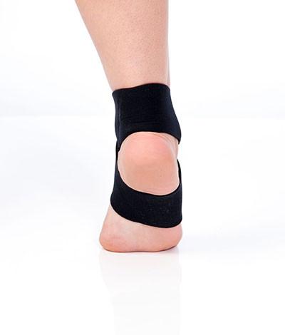 Active650 X-Over Support in Black